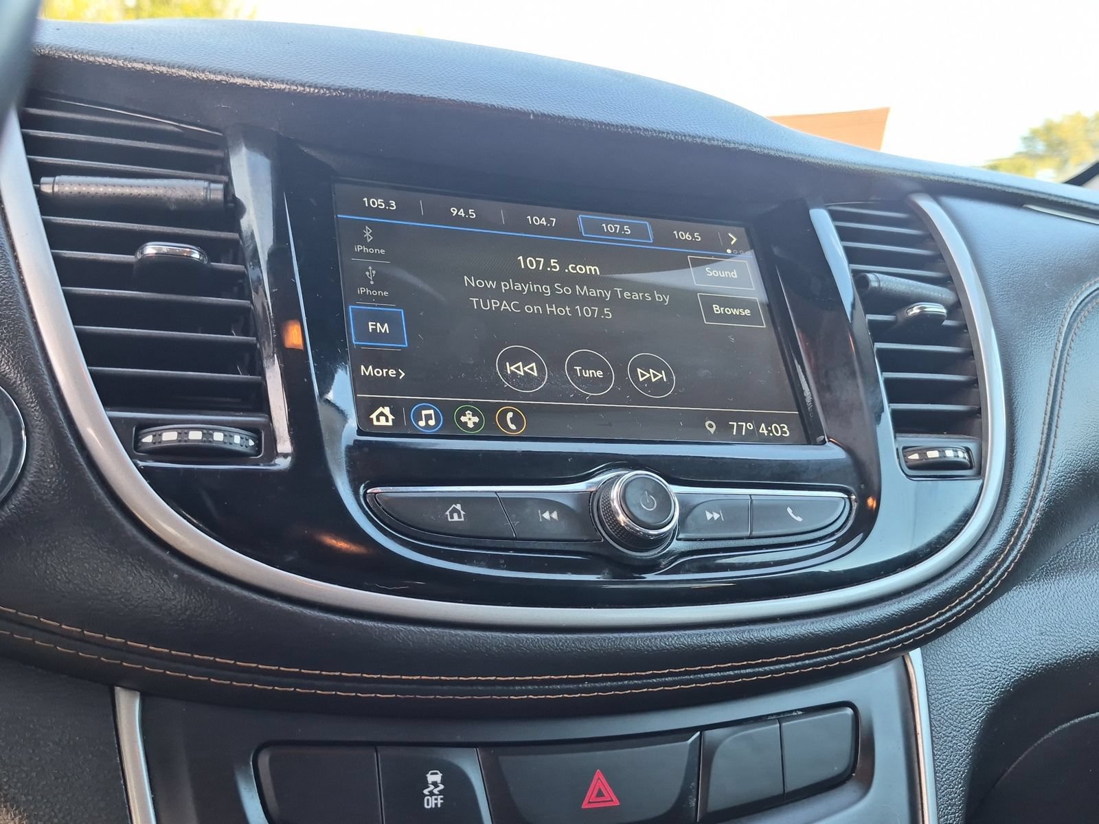 Used 2019 Chevrolet Trax LT w/ LT Convenience Package FWD image 26