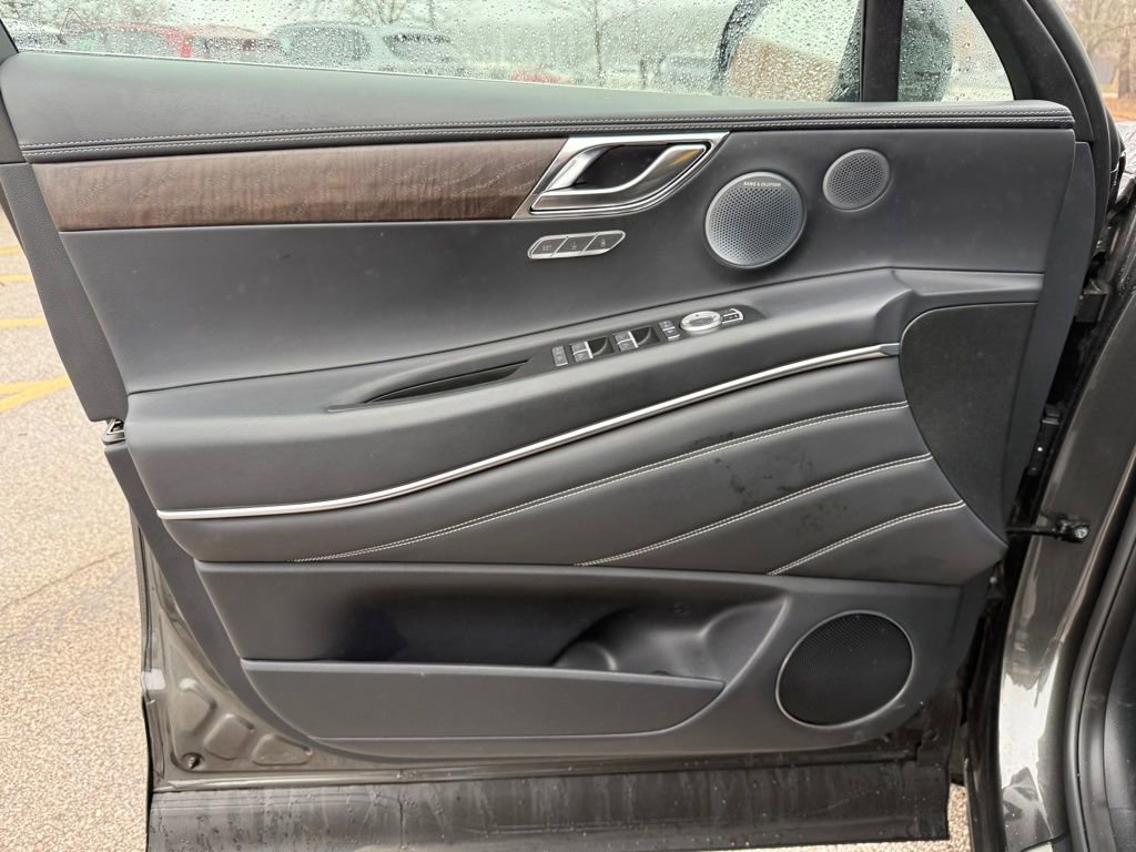 Used 2025 Genesis GV80 3.5T Prestige image 13