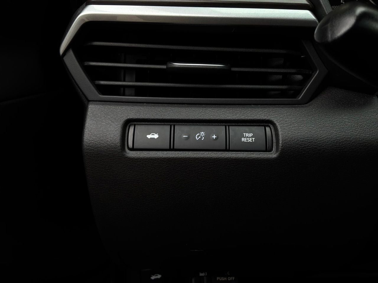 Used 2025 Nissan Altima 2.5 SV FWD image 22