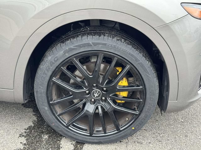 Used 2022 Maserati Levante GT AWD/4WD image 7