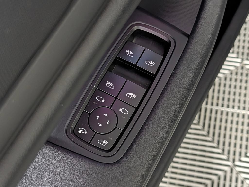 Certified 2024 Porsche Taycan 4S AWD/4WD image 28