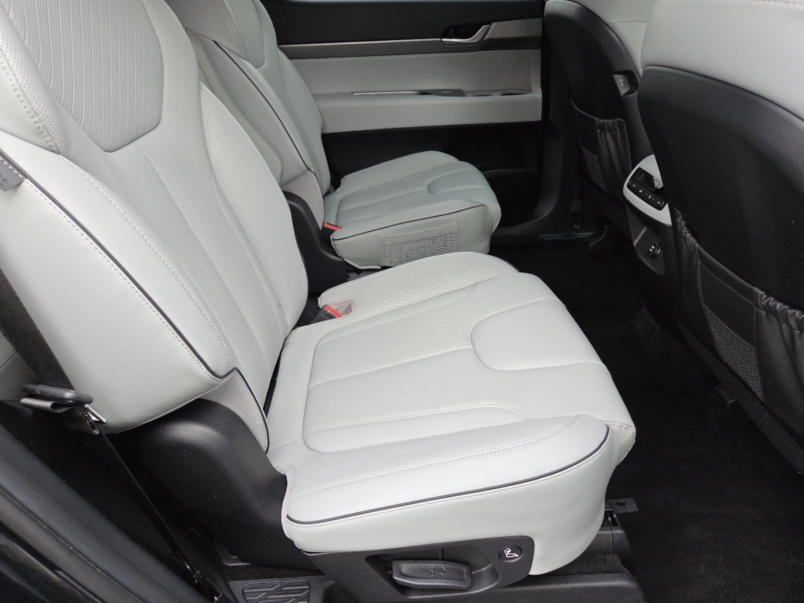 Used 2024 Hyundai Palisade SEL AWD/4WD image 25