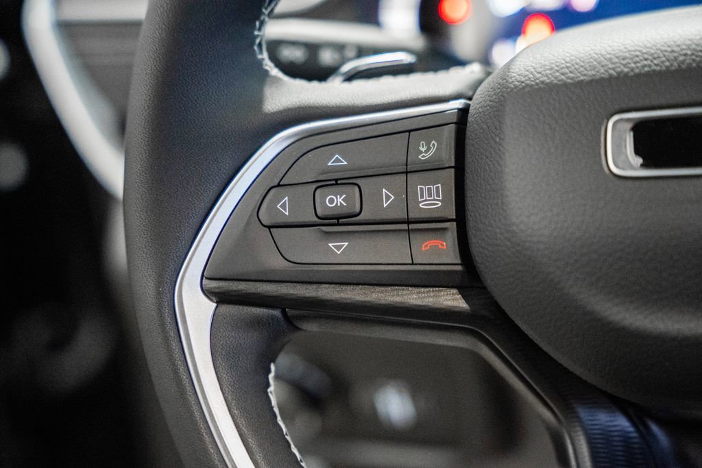 New 2025 Jeep Grand Cherokee L Altitude image 24