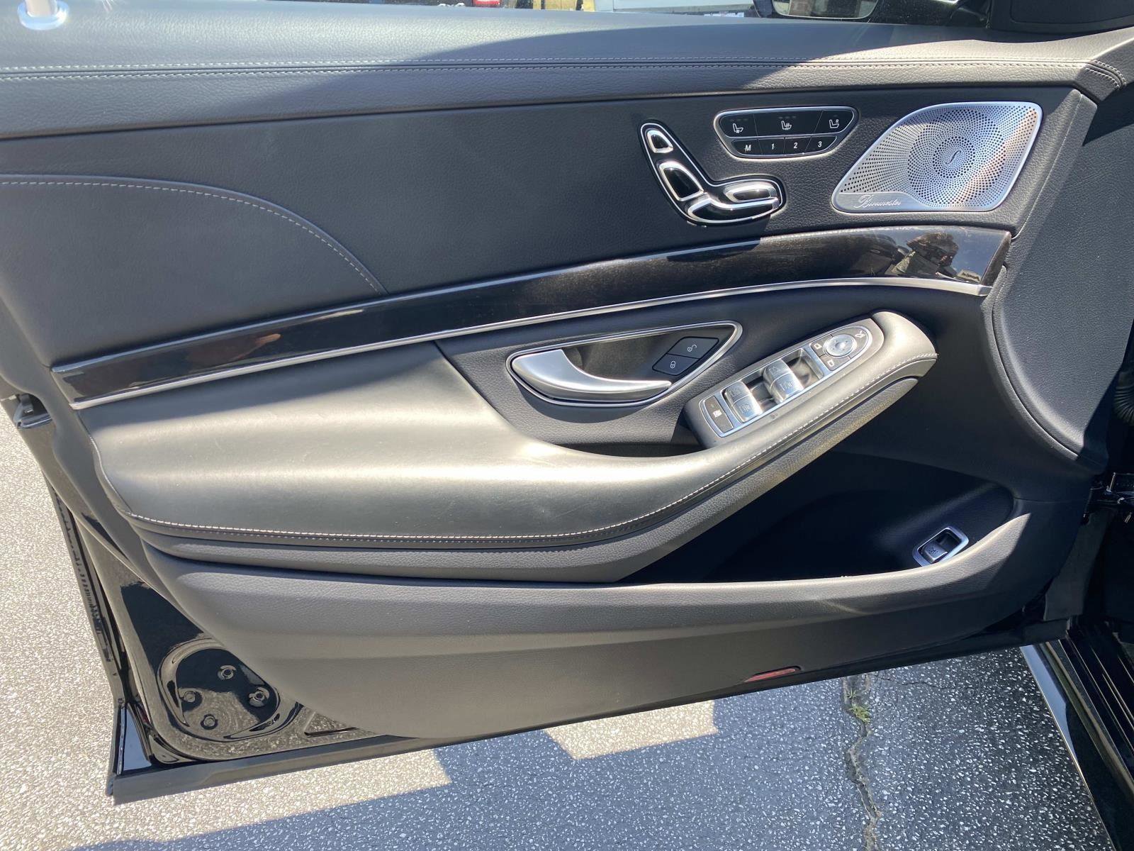 Used 2019 Mercedes-Benz S 560 Sedan image 20
