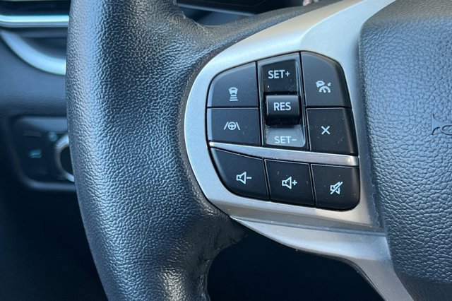 Used 2022 Ford Explorer XLT w/ Equipment Group 202A AWD/4WD image 29