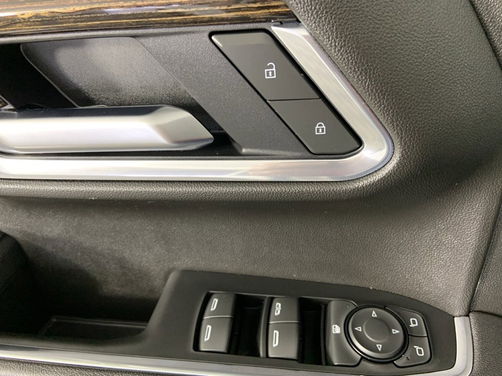 Used 2025 GMC Sierra 1500 Elevation image 29