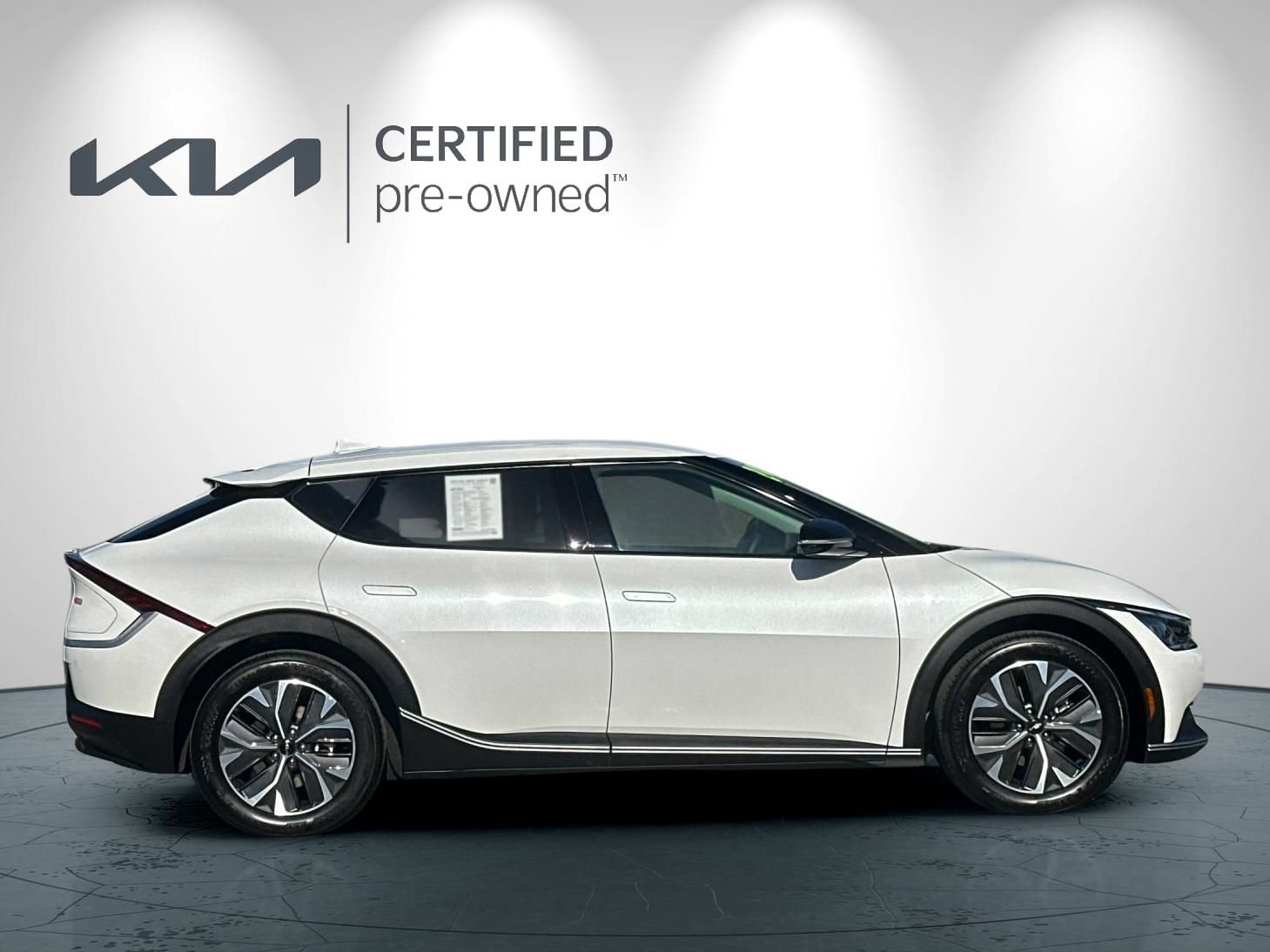 Certified 2024 Kia EV6 Light RWD image 3