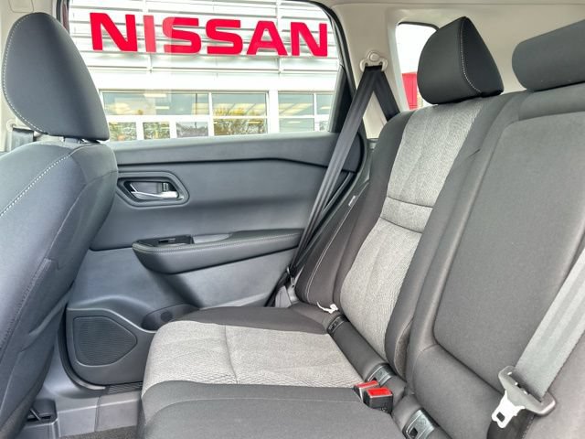 New 2026 Nissan Rogue SV AWD/4WD image 17
