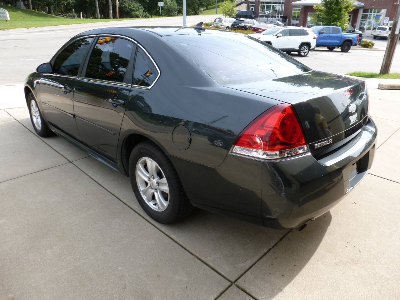 Used 2014 Chevrolet Impala Limited LS FWD image 3
