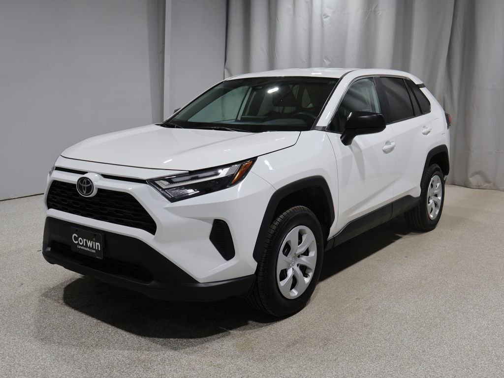Used 2023 Toyota RAV4 LE image 7