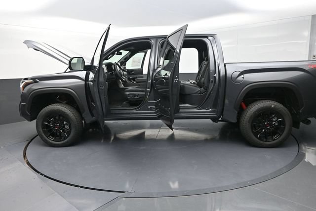 Used 2025 Toyota Tundra Limited w/ TRD Off-Road Package AWD/4WD image 41