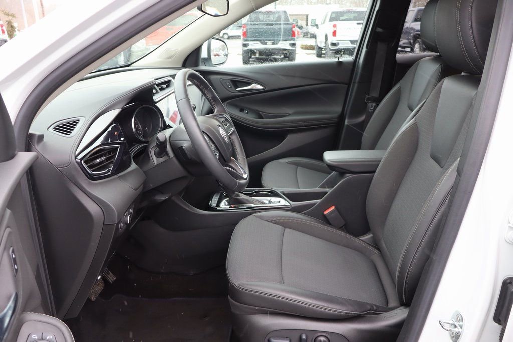 Used 2023 Buick Encore GX Select w/ Safety Package II image 4
