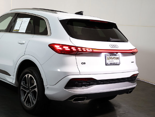 Used 2025 Audi Q5 Premium w/ Convenience Package AWD/4WD image 11