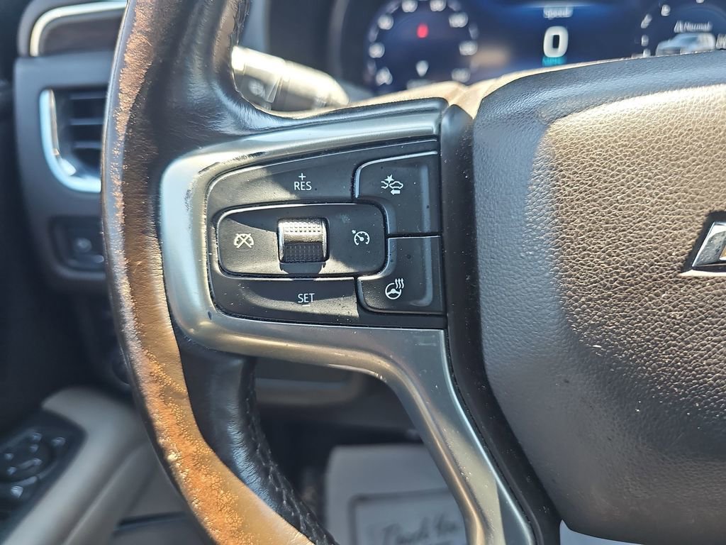 Used 2023 Chevrolet Suburban LT w/ Luxury Package AWD/4WD image 17