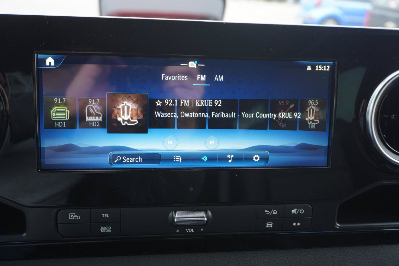 Used 2025 Mercedes-Benz Sprinter 2500 image 16