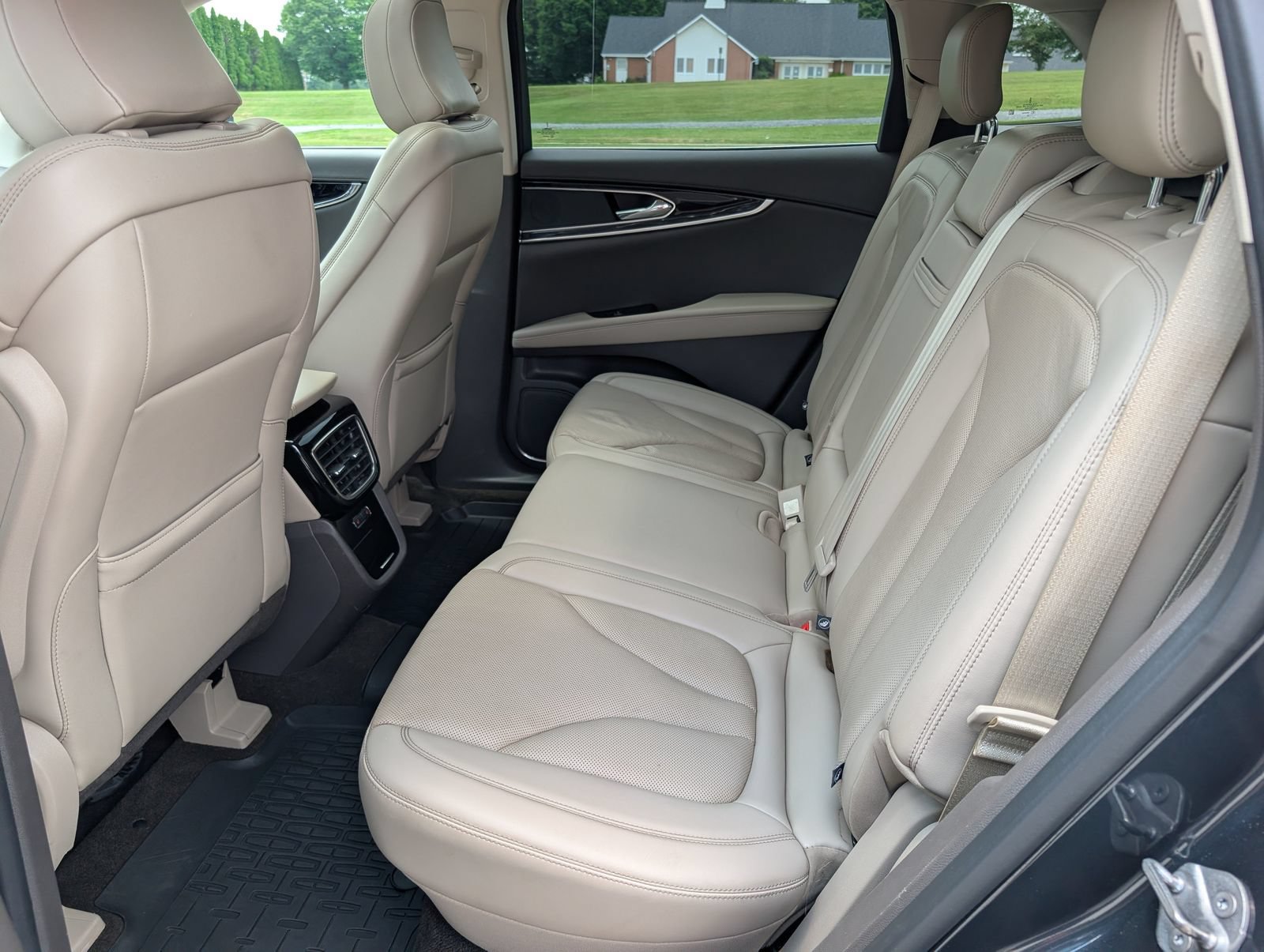 Used 2022 Lincoln Nautilus Reserve AWD/4WD image 15