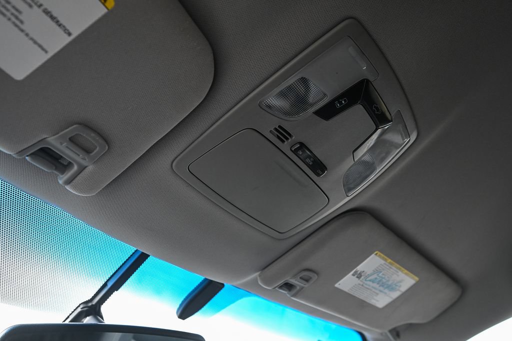 Used 2017 Toyota Sienna SE FWD image 40