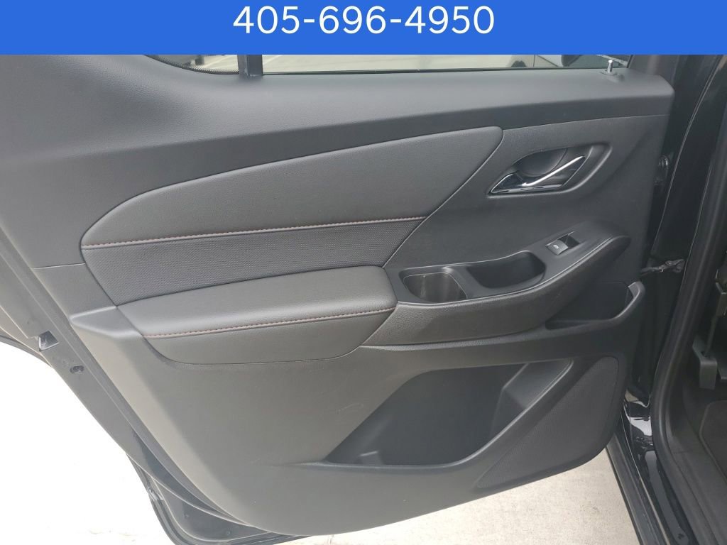 Used 2022 Chevrolet Traverse RS FWD image 18