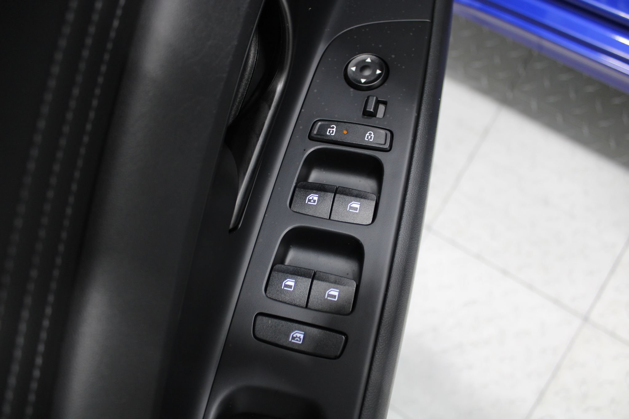 Used 2025 Hyundai Elantra Sport FWD image 41