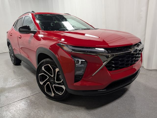 New 2026 Chevrolet Trax RS image 2