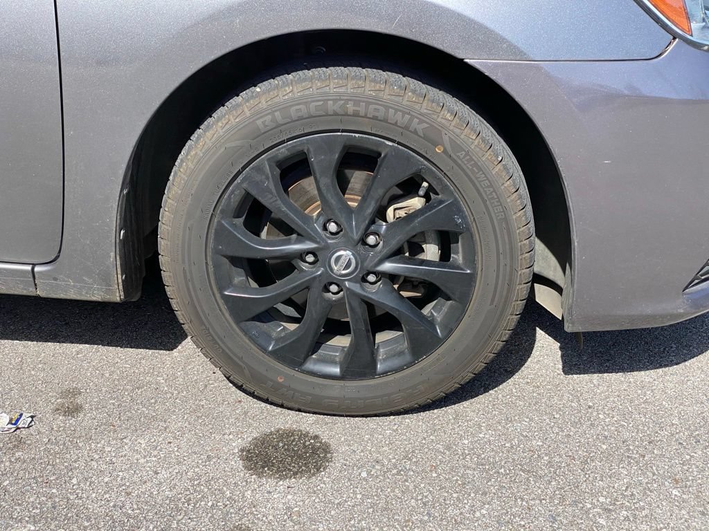 Used 2018 Nissan Sentra S w/ S Midnight Style Package FWD image 5
