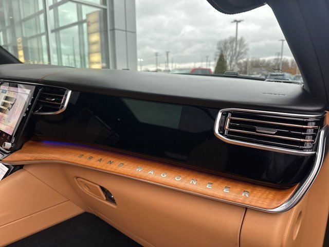 Used 2022 Jeep Grand Wagoneer Series III w/ Flexible Seating Group image 23