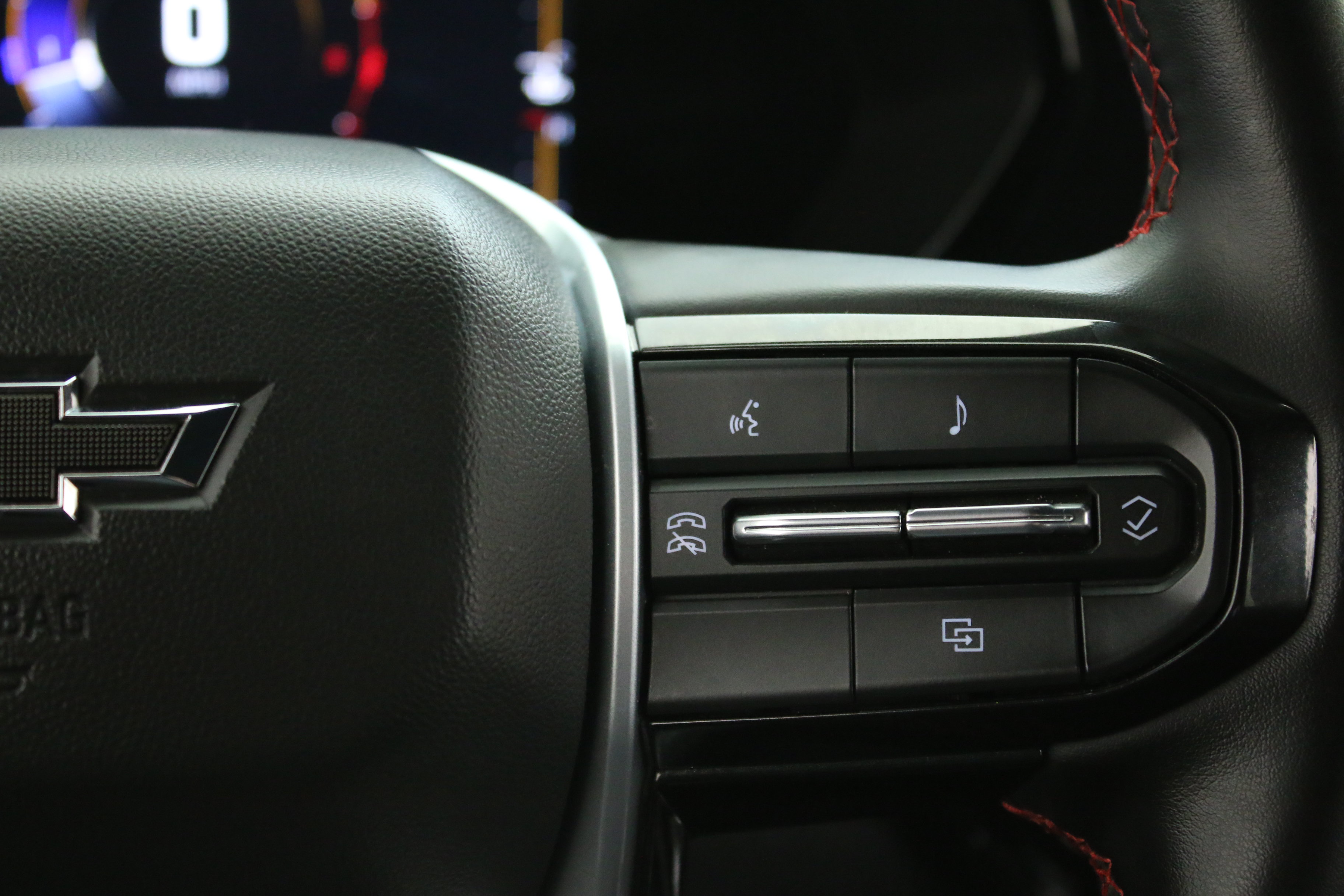 Used 2023 Chevrolet Colorado Z71 AWD/4WD image 14