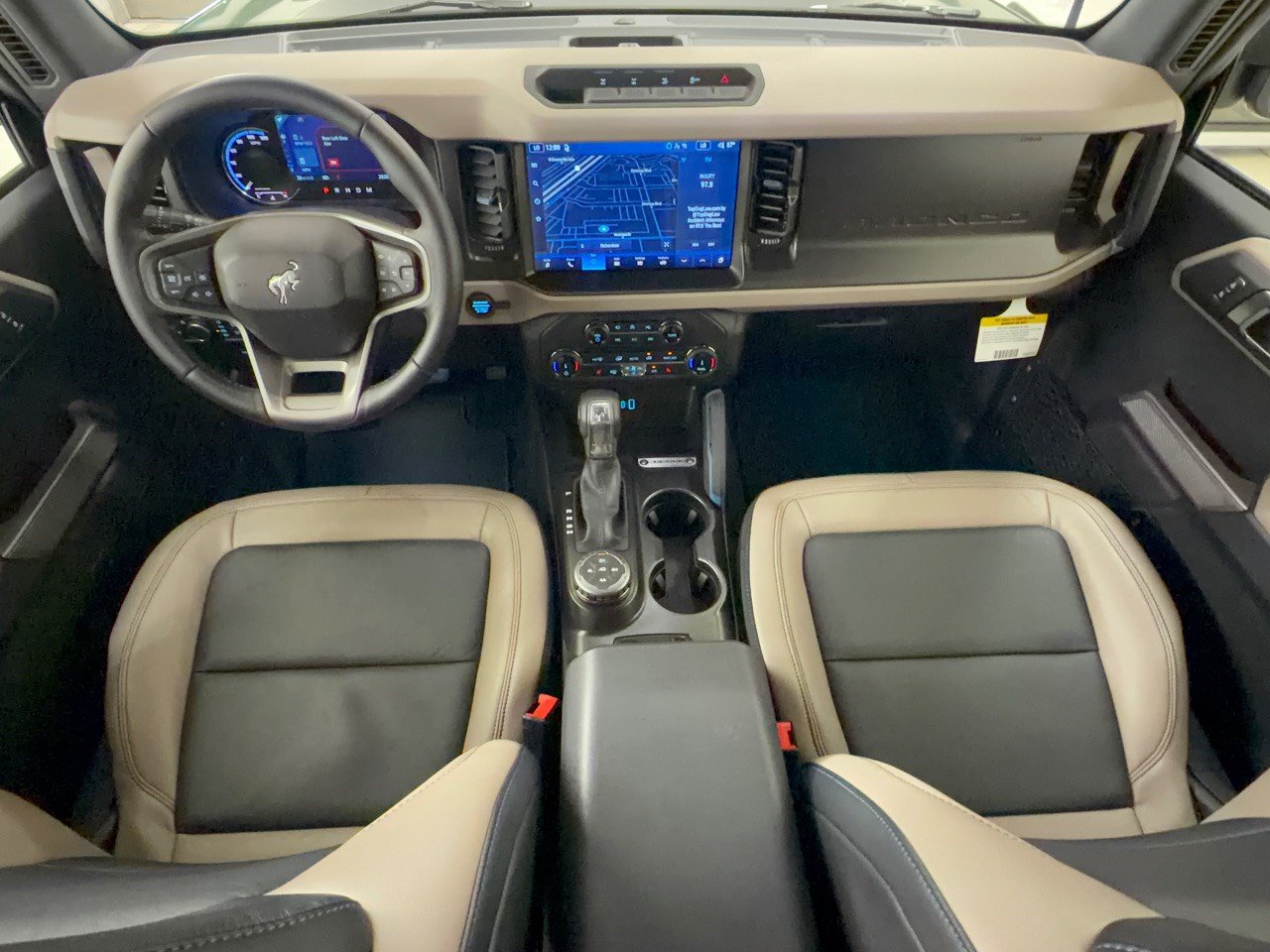 Used 2022 Ford Bronco Wildtrak AWD/4WD image 17