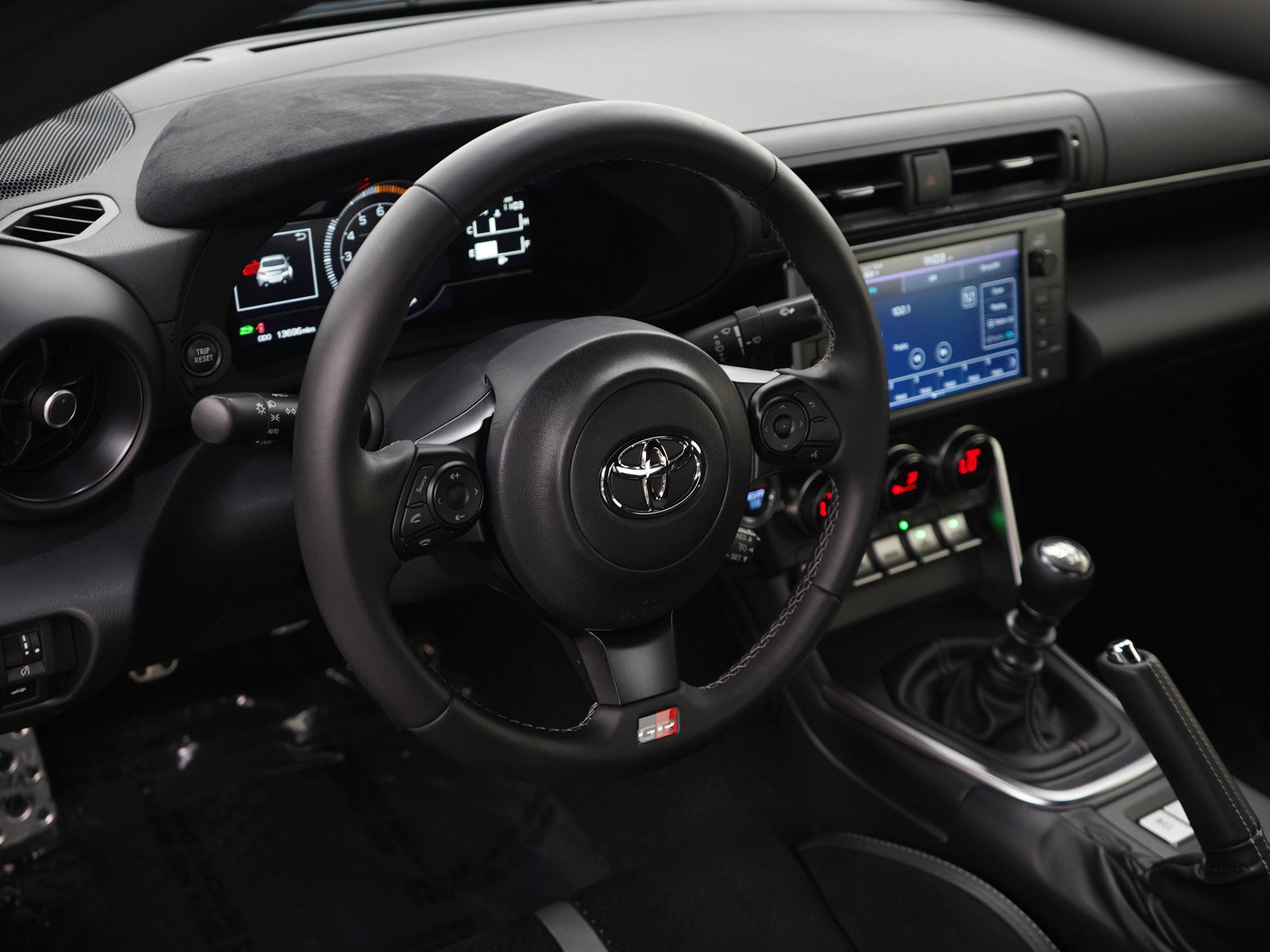 Used 2023 Toyota GR86 Premium image 16