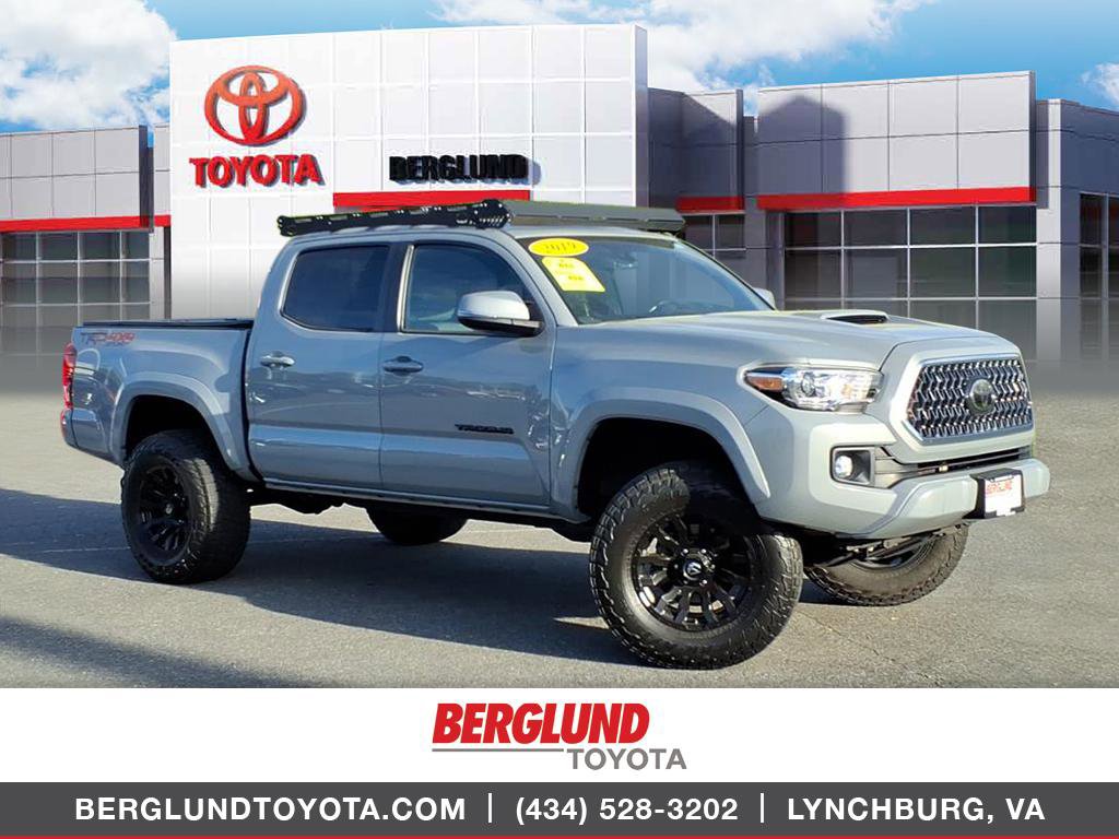 Used 2019 Toyota Tacoma TRD Sport image 1