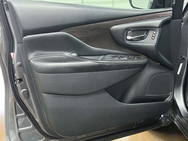 Used 2019 Nissan Murano Platinum w/ Cargo Package FWD image 18