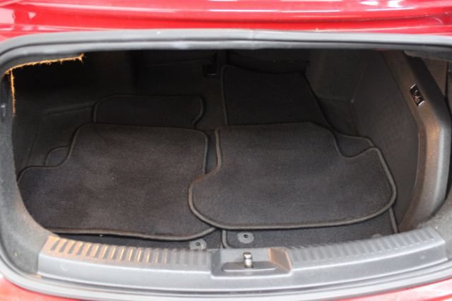 Used 2013 Volkswagen Beetle 2.0T FWD image 22