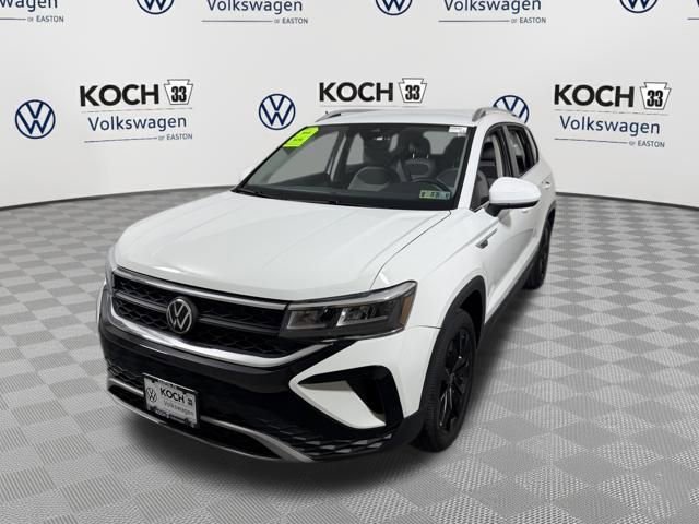 Used 2022 Volkswagen Taos SE w/ IQ.Drive SE Package AWD/4WD image 3