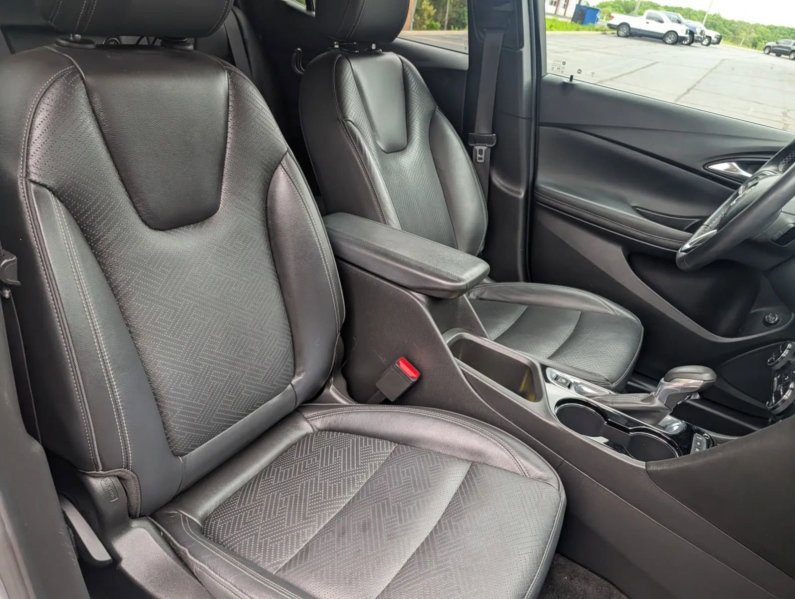 Used 2020 Buick Encore GX Essence w/ Experience Buick Package AWD/4WD image 13