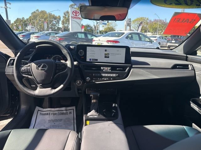 Used 2025 Lexus ES 300h F Sport FWD image 23