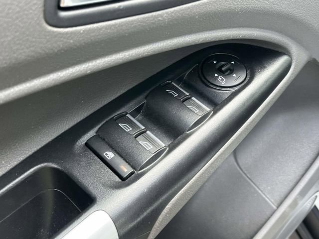 Used 2022 Ford Transit Connect XLT image 17