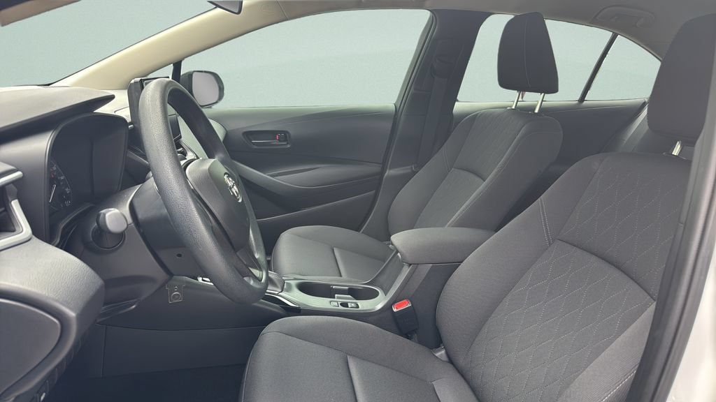 Used 2024 Toyota Corolla LE FWD image 9