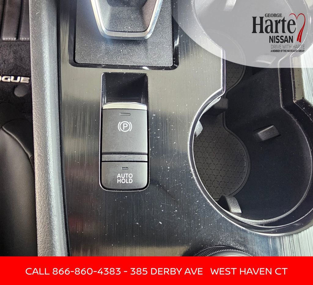 Certified 2022 Nissan Rogue SV w/ SV Premium Package image 32