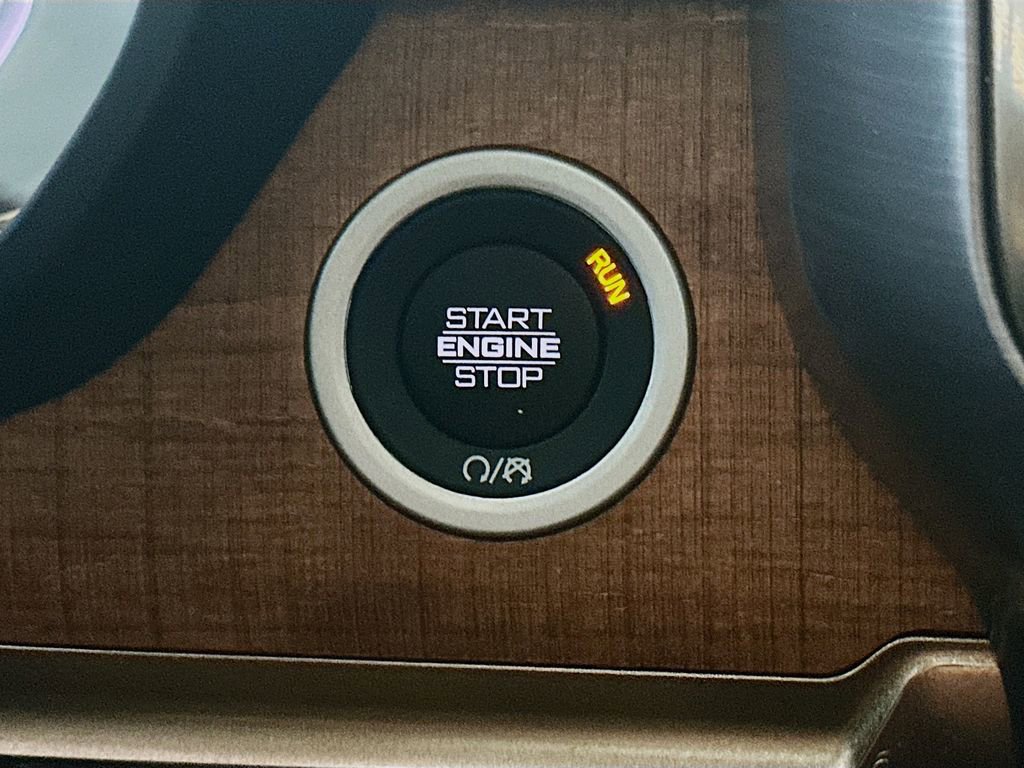 Used 2023 RAM 1500 Limited image 28