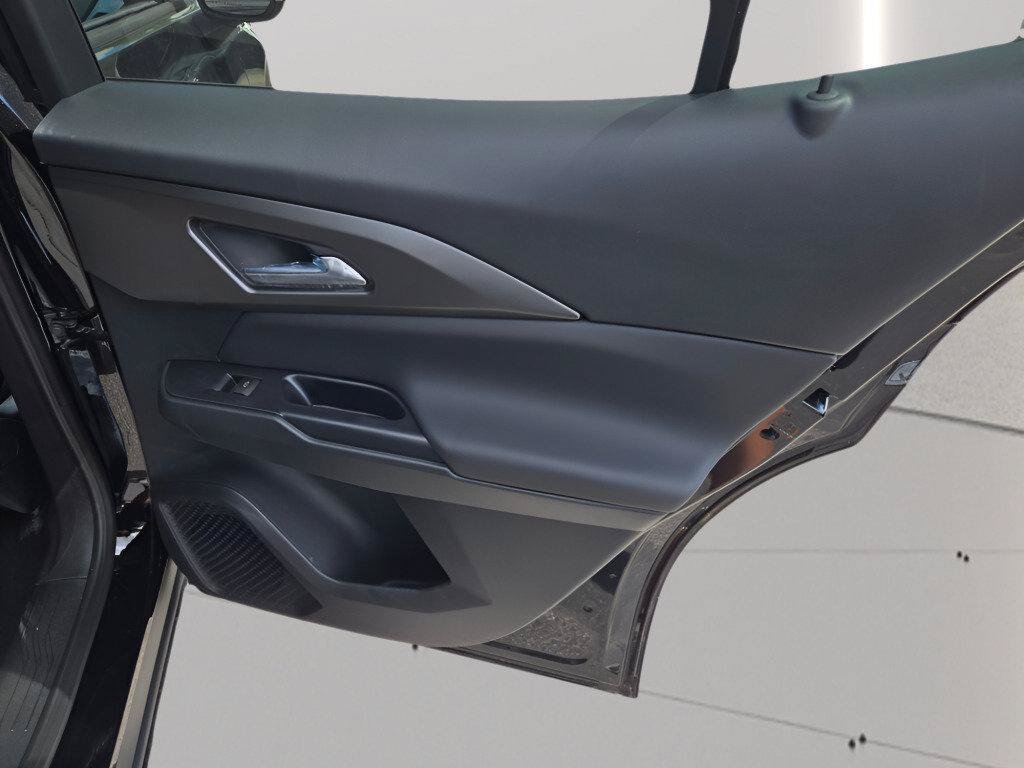 New 2026 Chevrolet Equinox EV LT FWD image 7