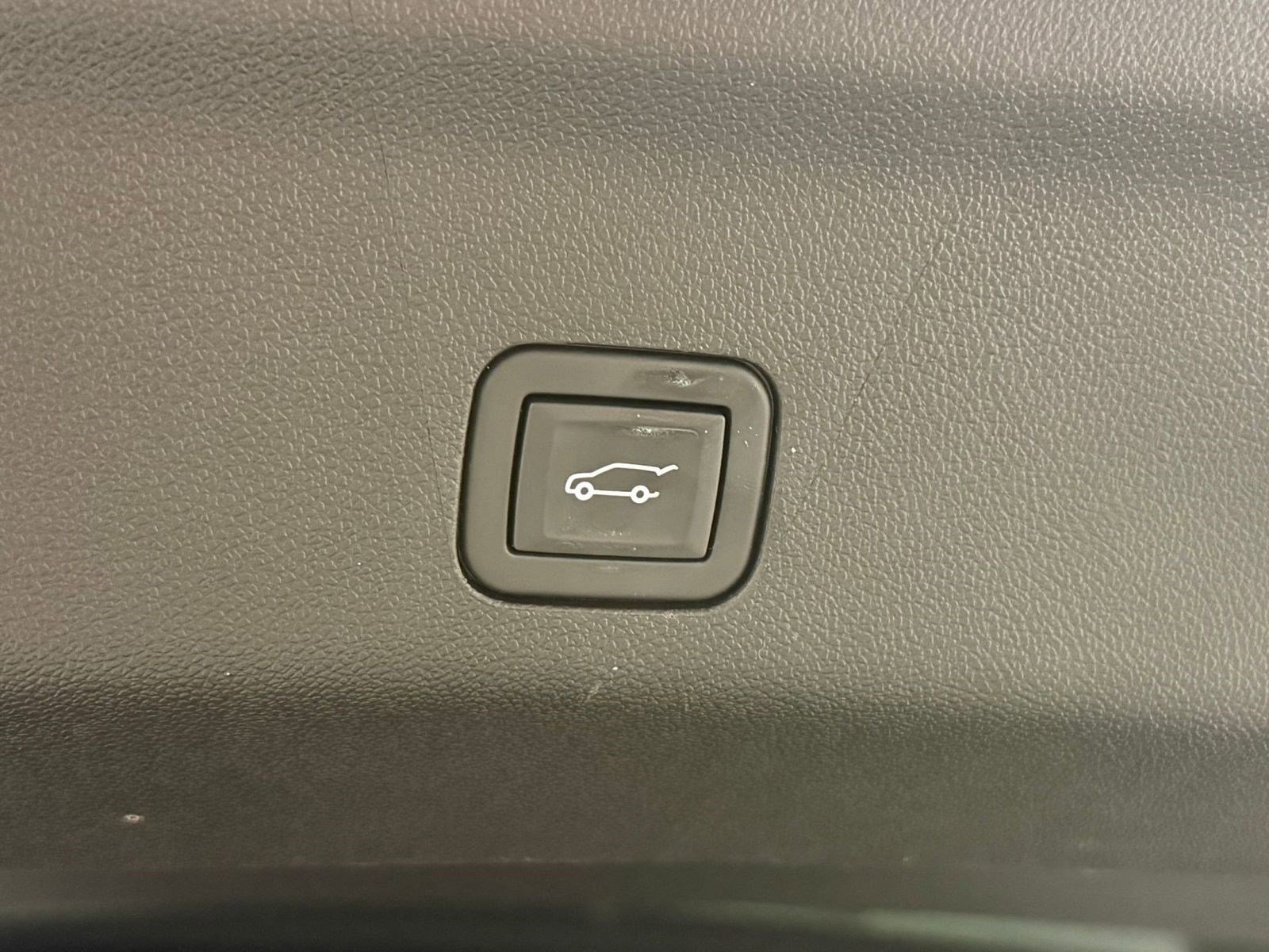 Used 2024 Chevrolet Tahoe High Country image 42