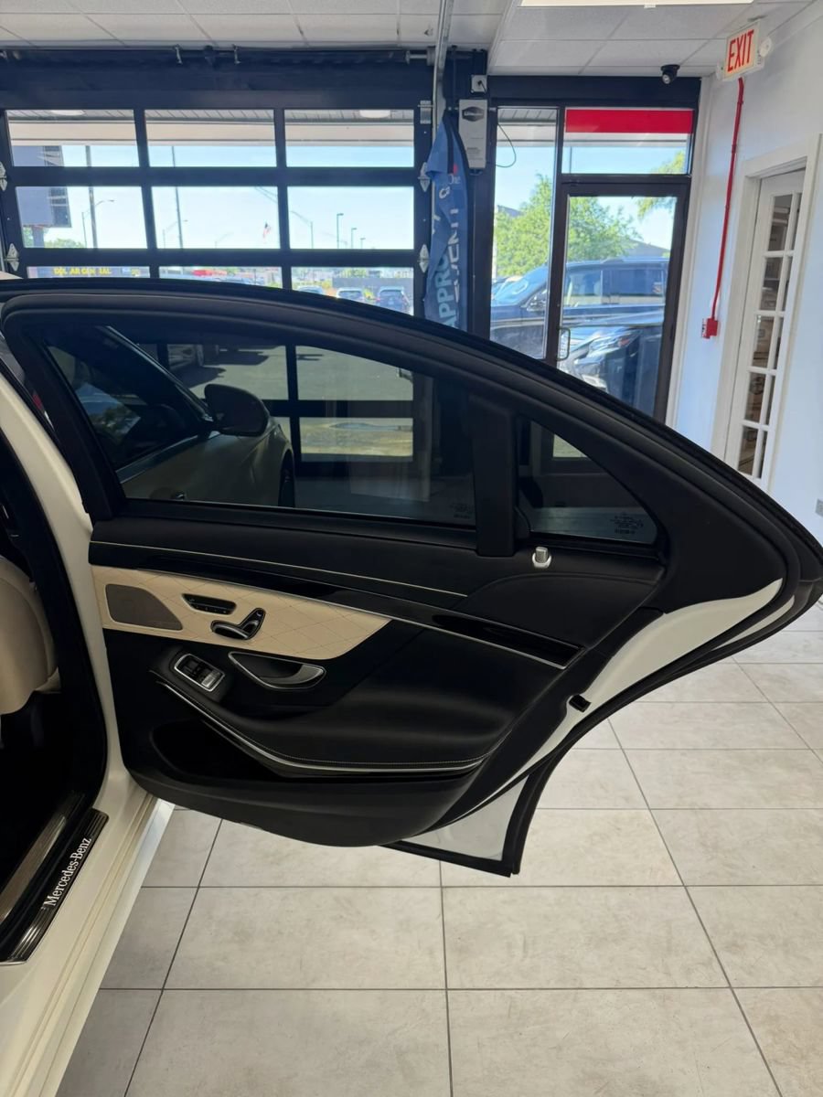 Used 2019 Mercedes-Benz S 560 Sedan image 16