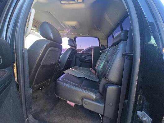 Used 2011 GMC Sierra 2500 Denali w/ Suspension Package, Off-Road image 10
