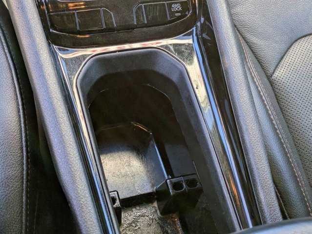 Used 2023 Jeep Compass Limited image 16