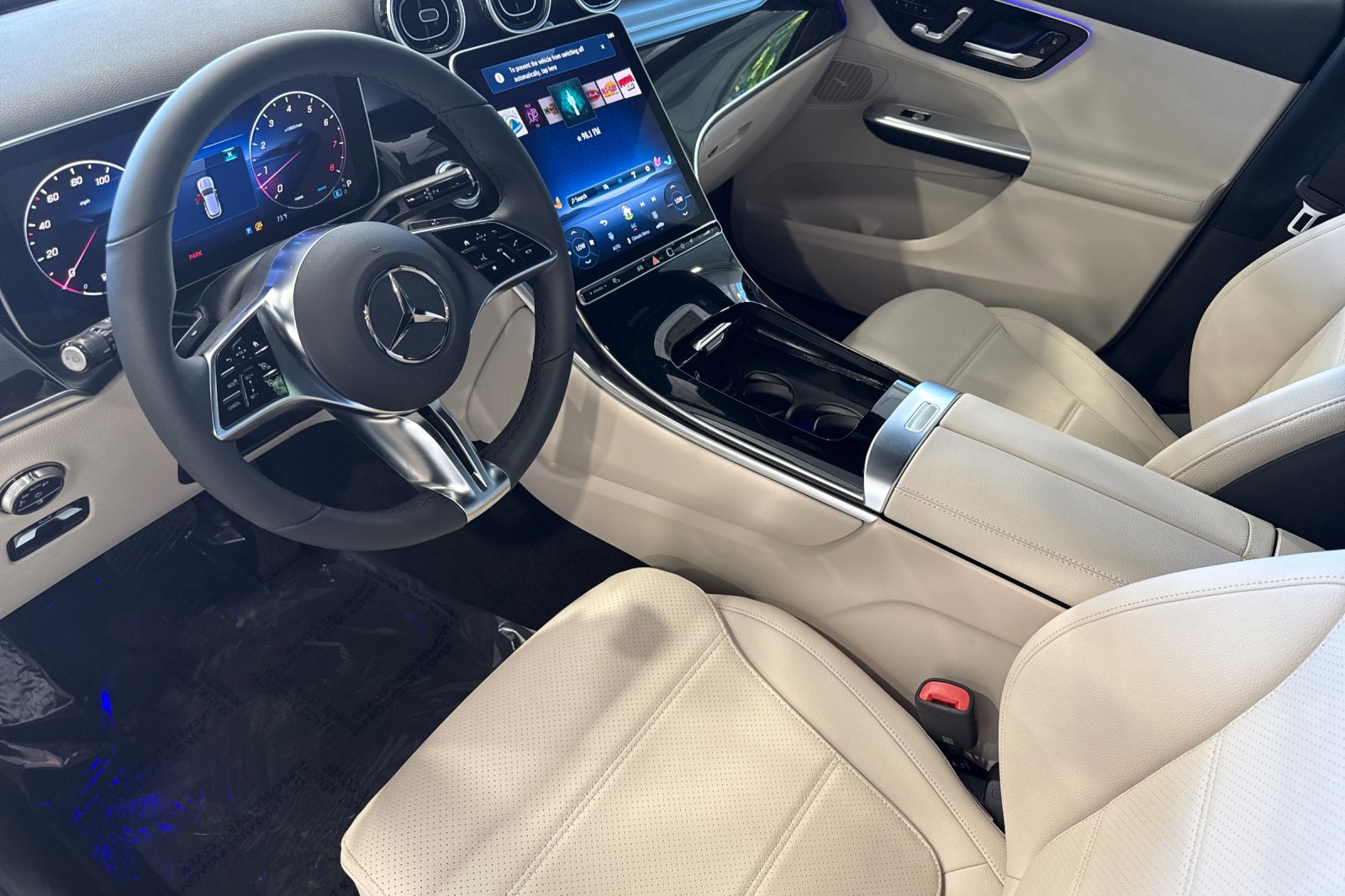 New 2026 Mercedes-Benz GLC 300 image 10