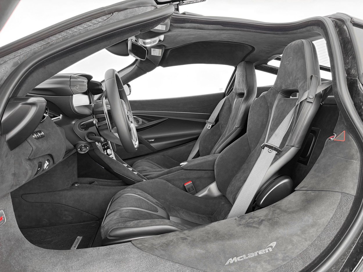 Used 2026 McLaren 750S RWD image 14