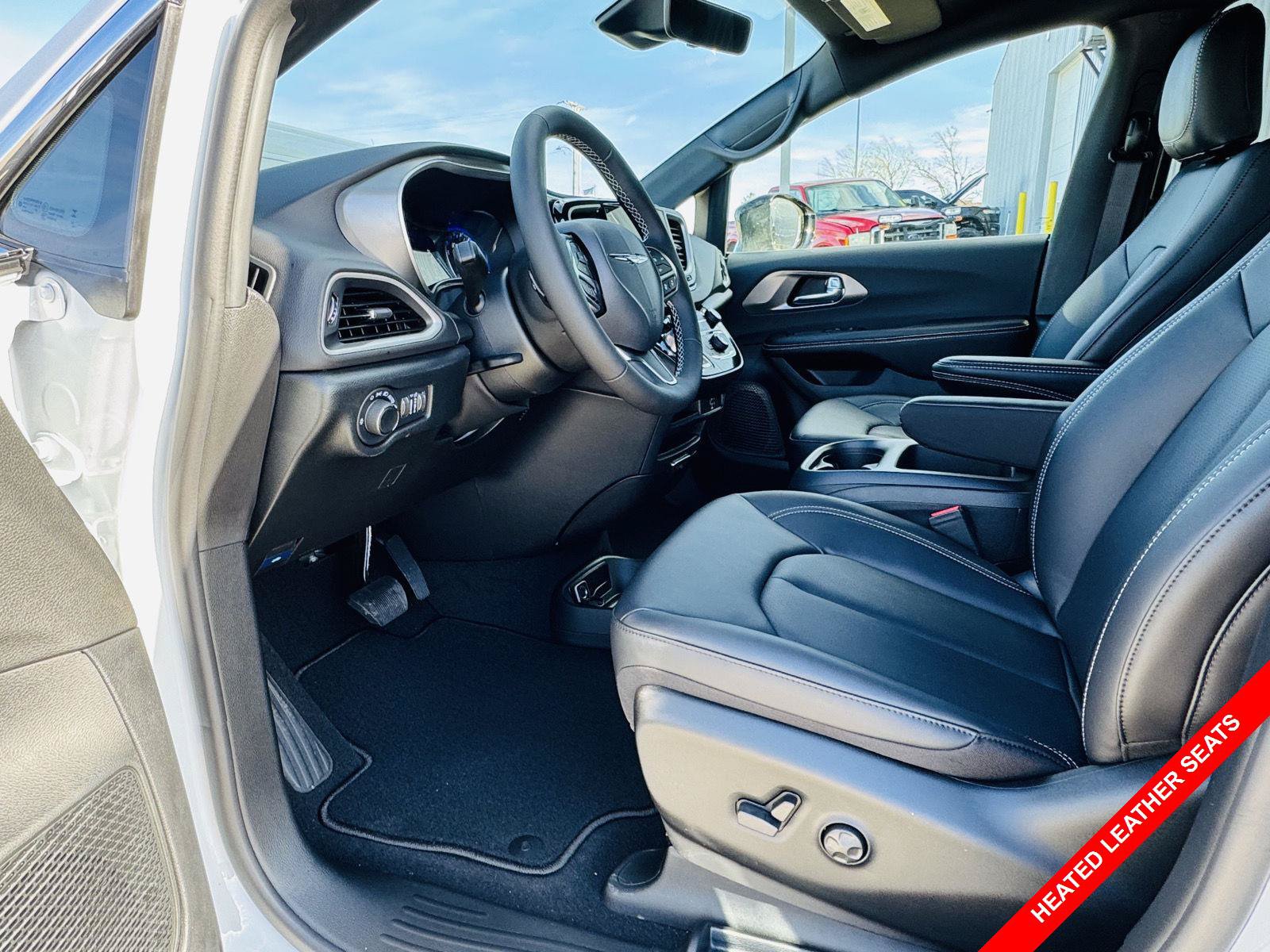 New 2026 Chrysler Voyager LX FWD image 3