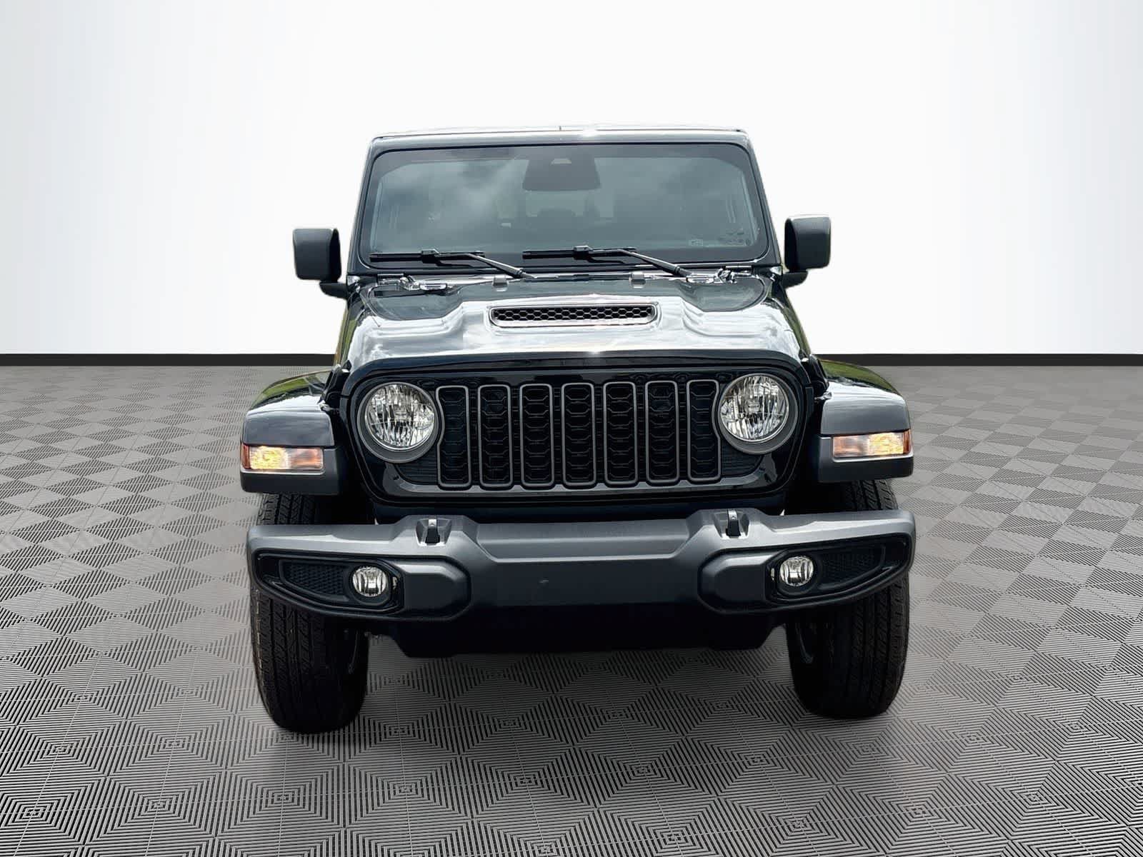 New 2026 Jeep Gladiator Sport AWD/4WD image 2