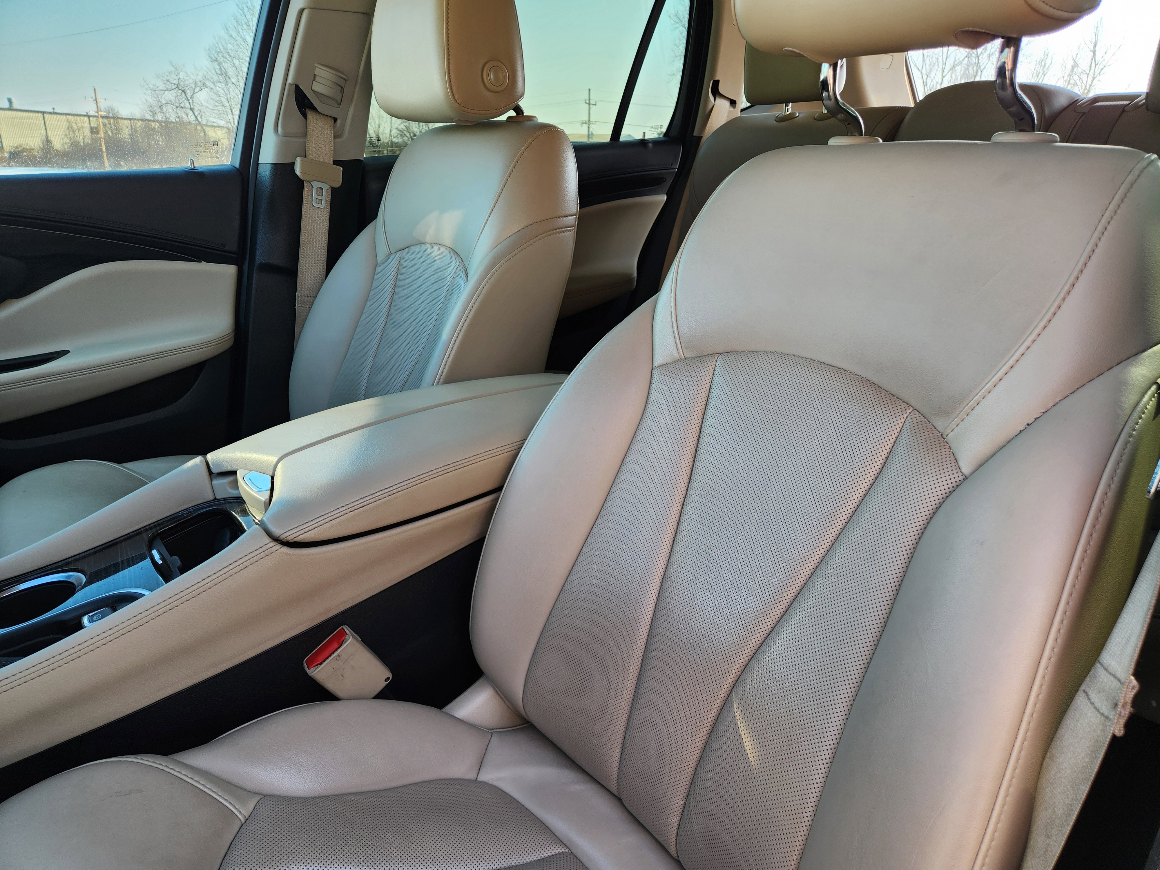 Used 2019 Buick Envision Essence image 24