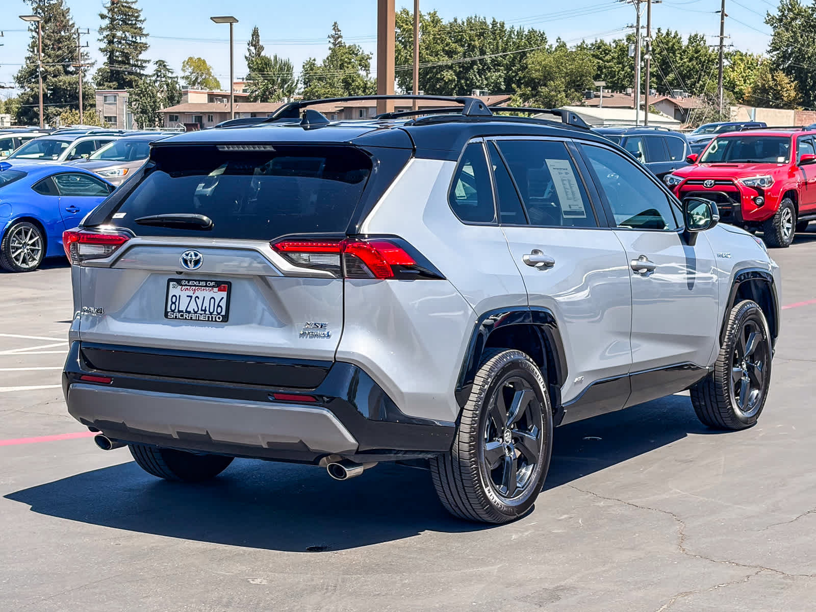 Used 2019 Toyota RAV4 XSE w/ XSE Weather Package AWD/4WD image 4